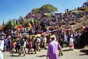 Lid ekajc na pchod proces. Lalibela. Sever,  Etiopie.