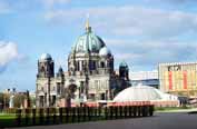 Pohled na Berliner Dom (Berlnsk katedrla). Berln. Nmecko.