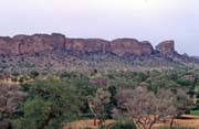 Zlom Falaise de Bandiagara v zemi Dogon. Mali.