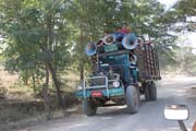 Lokln doprava na cest do provincie Chin. Myanmar (Barma).