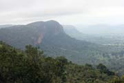 Podle do nin smrem na Togo. Oblast Boukoumb. Benin.