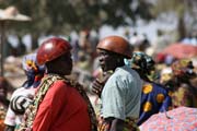 Trh ve vesnici Tourou v poho Mandara. Kamerun.