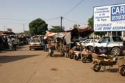 Ulice blzko malho trhu (Petit March) v hlavnm mst Niamey. Niger.