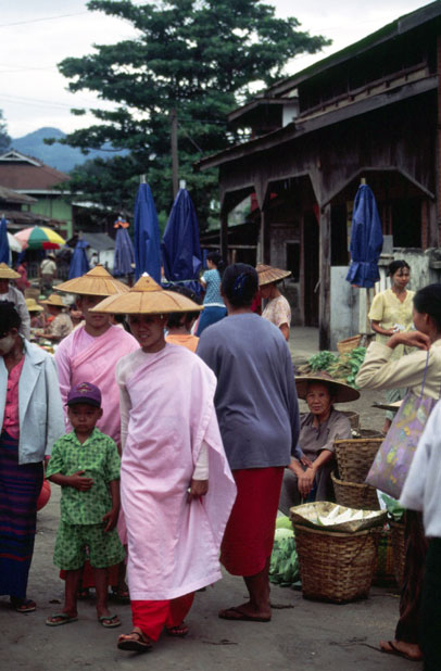 Na trhu. Vesnice Hsipaw. Myanmar (Barma).